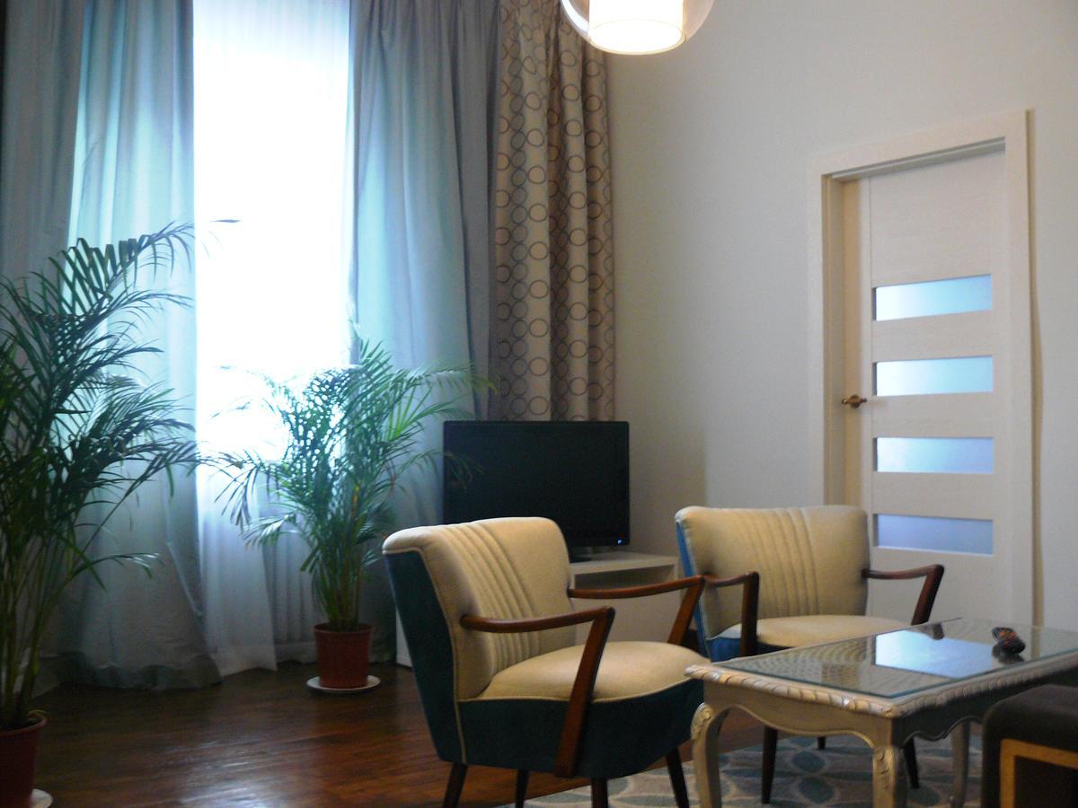 Апартаменты Apartament Chmielna Варшава Экстерьер фото